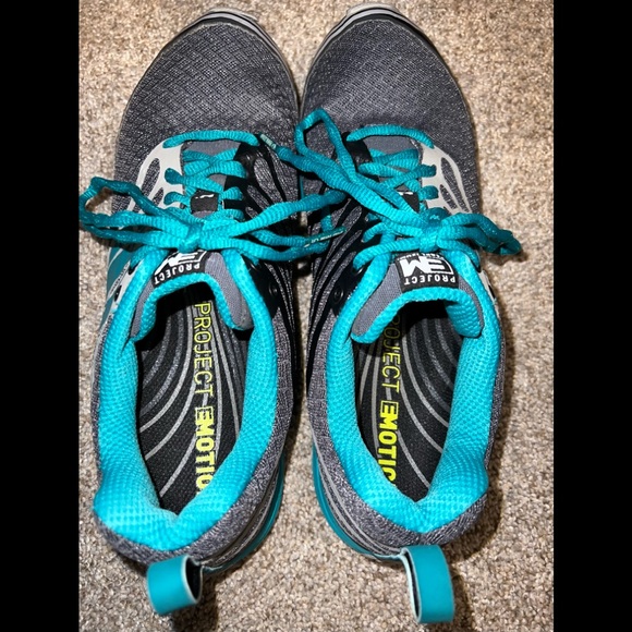 Like New Women’s Pearl Izumi EM N1 Trail Running Shoes in Teal and Gray Size 9 - Picture 3 of 6